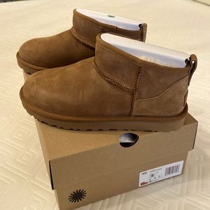 Brand New Classic Ultra Mini UGGS in Chestnut. Very hard to find. Sz 8